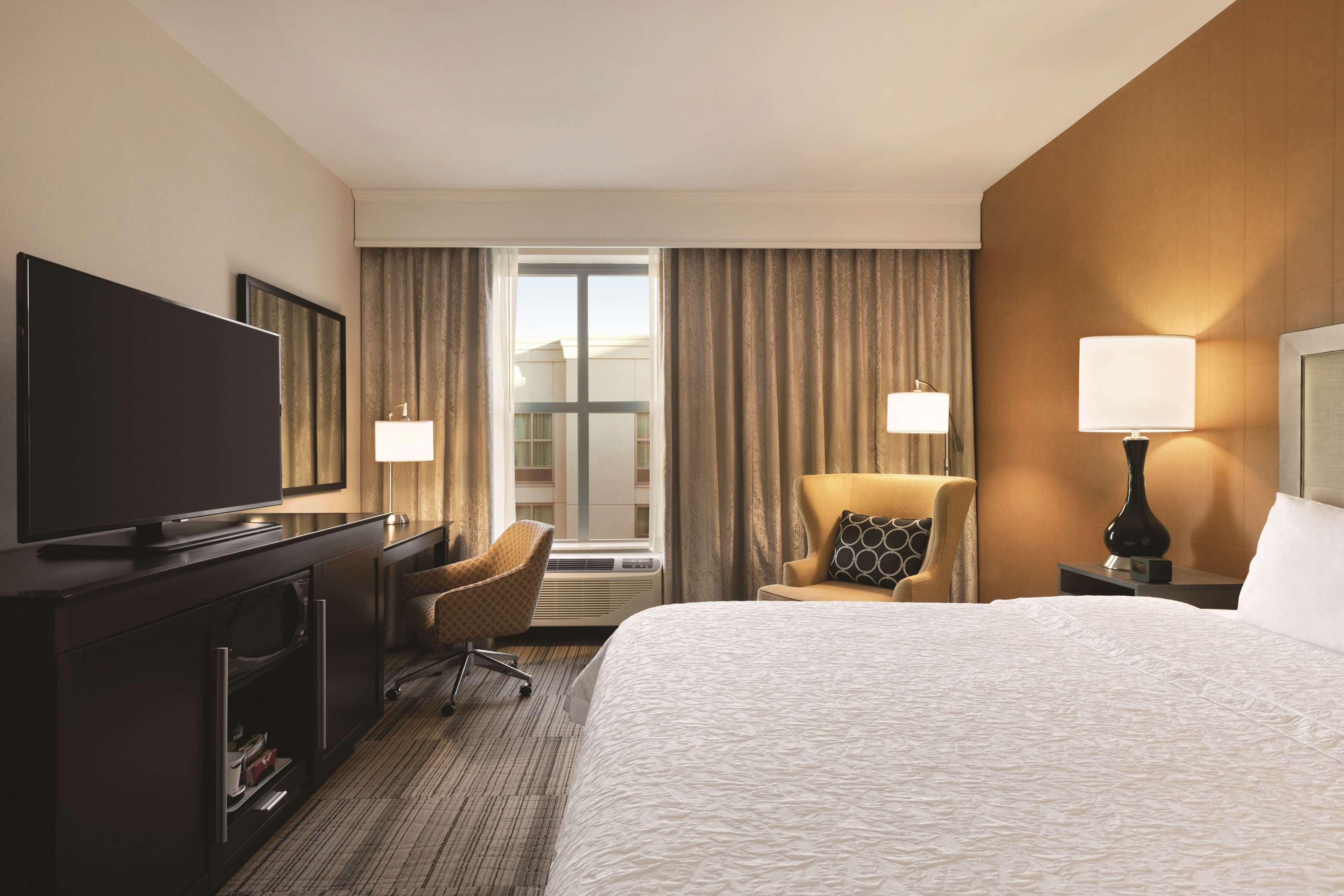 Hampton Inn & Suites - Roanoke-Downtown, Va Bagian luar foto