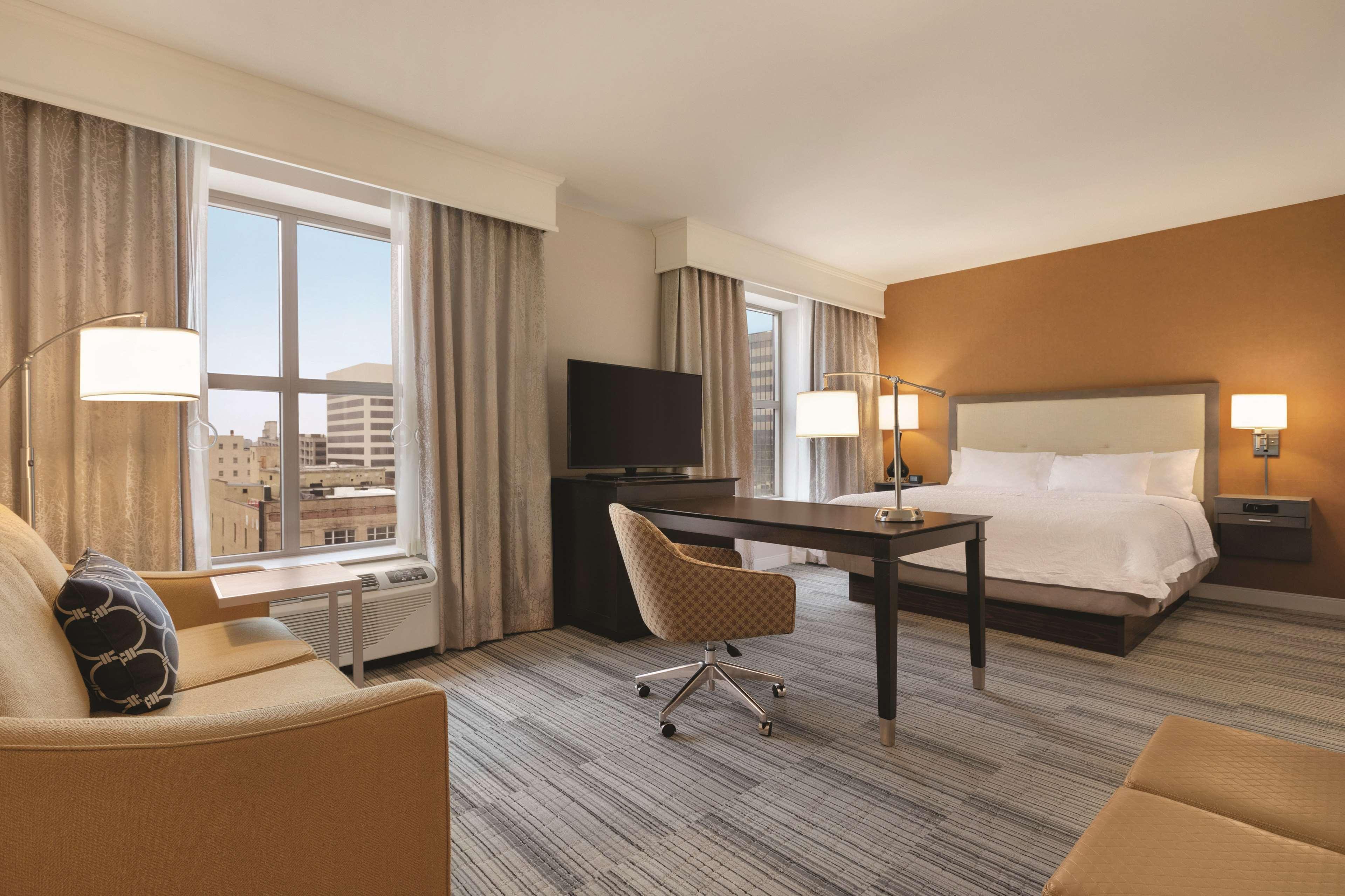 Hampton Inn & Suites - Roanoke-Downtown, Va Bagian luar foto