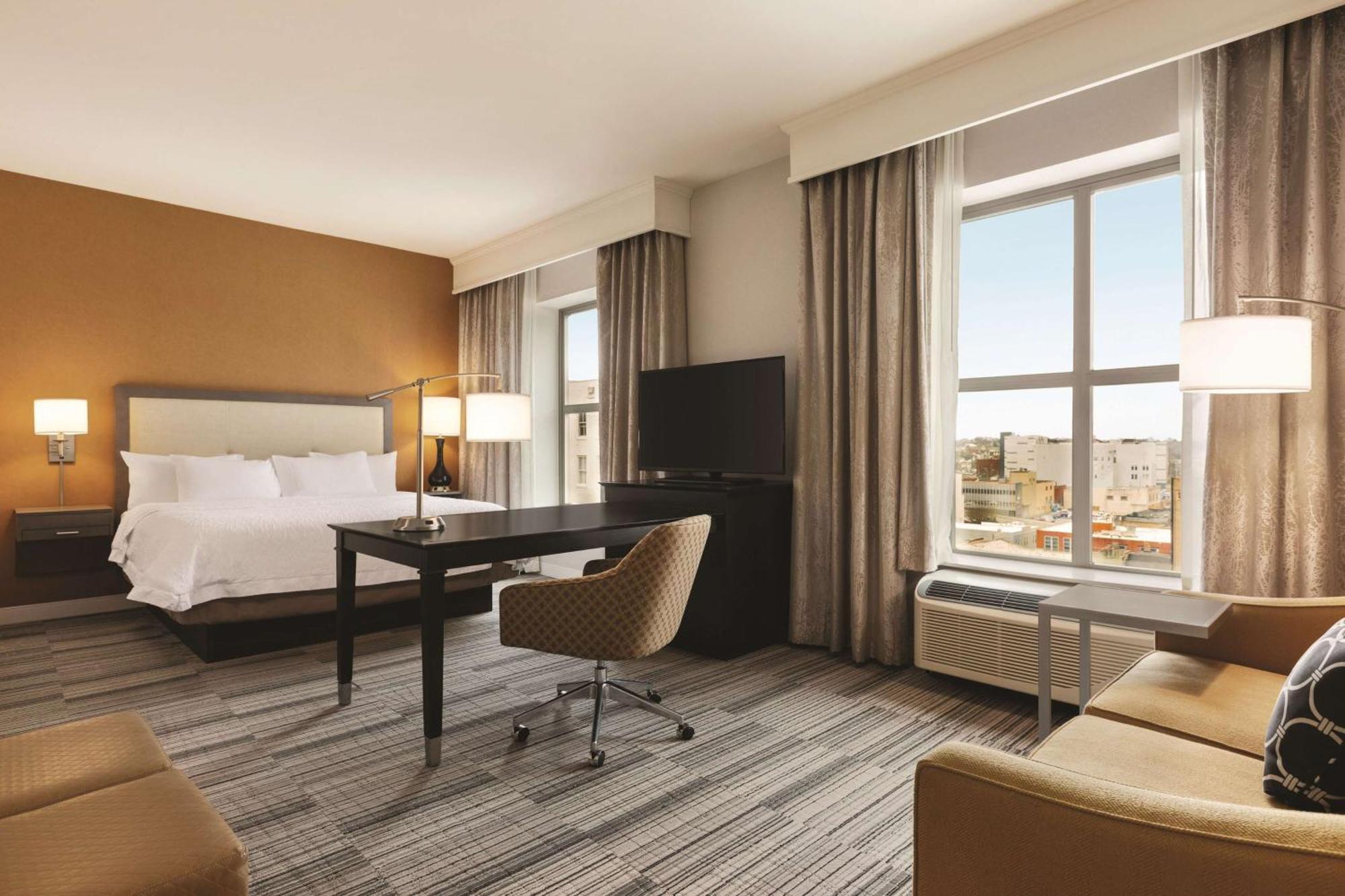Hampton Inn & Suites - Roanoke-Downtown, Va Bagian luar foto